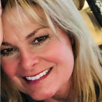 Dana Hilton