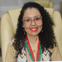 Laís R Campos