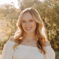 Emma Donoho, Mba