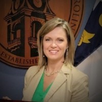 Allison Snell, Aas