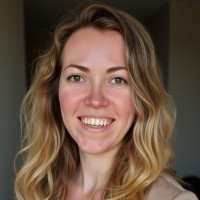 Carmen Van Tuil