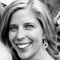 Lisa Hogan