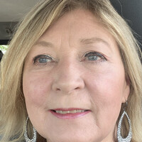 Lorri Renaud