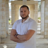 Daniel Kostromov