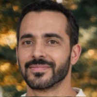 Roger Ruíz