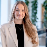Louise Abkjer