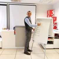 Mutlu Kizileni̇ş