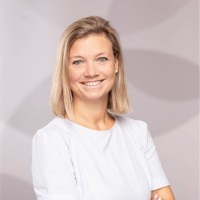 Kinga Neszmélyi