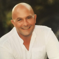 Stephen Leech