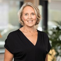 Lotta Schibbye Fredrikson ∞