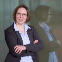 Dr. Miriam Große
