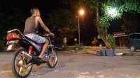 Aris Monky Black