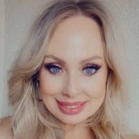 Karey De La O