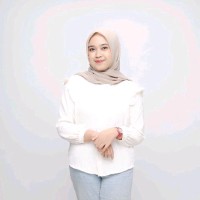 Najwa Theta Tresadani