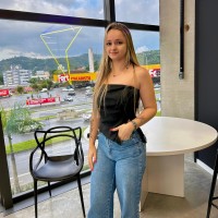 Stephanie Loes