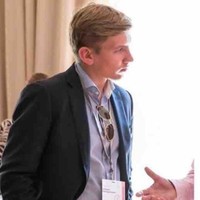 Александр Алиханов