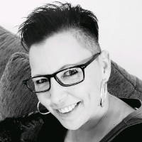 Yvonne Selzner