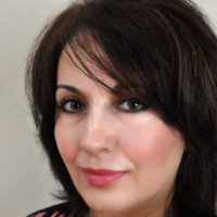 Adriana Holmes