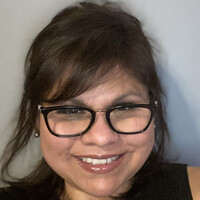 Valerie Flores