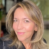 Flávia Claudino