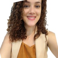 Estefani Oliveira