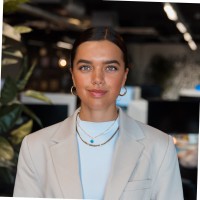Yasmine Makni