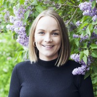 Julia Dale