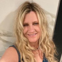 Angela Laskowski, Crm