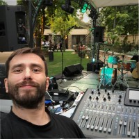 Víctor González