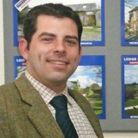 Ross Collins, BSc(Hons), MRICS, FAAV