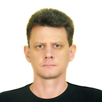 Дмитрий Глухов