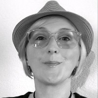 Holly Hart