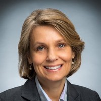 Julia Gavrilov, Cfa