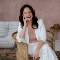 Imogen Parry - van Delft