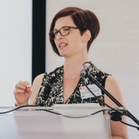 Suzanne Oliver