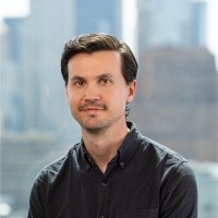 Roberto Hernández Raaen, Cfa
