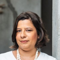 Marilia C Faria Caetano