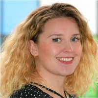 Dr Emily Lowthian
