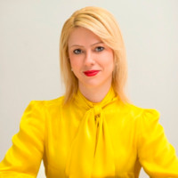 Alexandra White