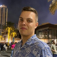Maksim V.