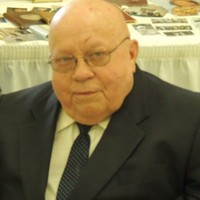 Lloyd Yoder