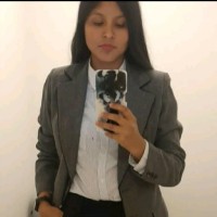 Adriana Carolina Pereira Flores