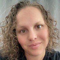 Jennifer Rowe