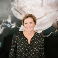 Laura Nixon