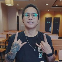 Joshua Marco Omnes