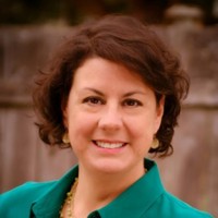 Karen Traversie, Mpa