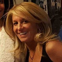 Debbie Kahn