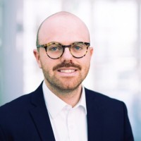 Dr. Simon Vitzthum