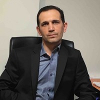 Kaveh Azar