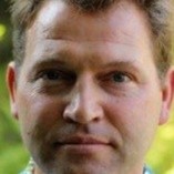 Drs. Robert Van Leeuwen Ra